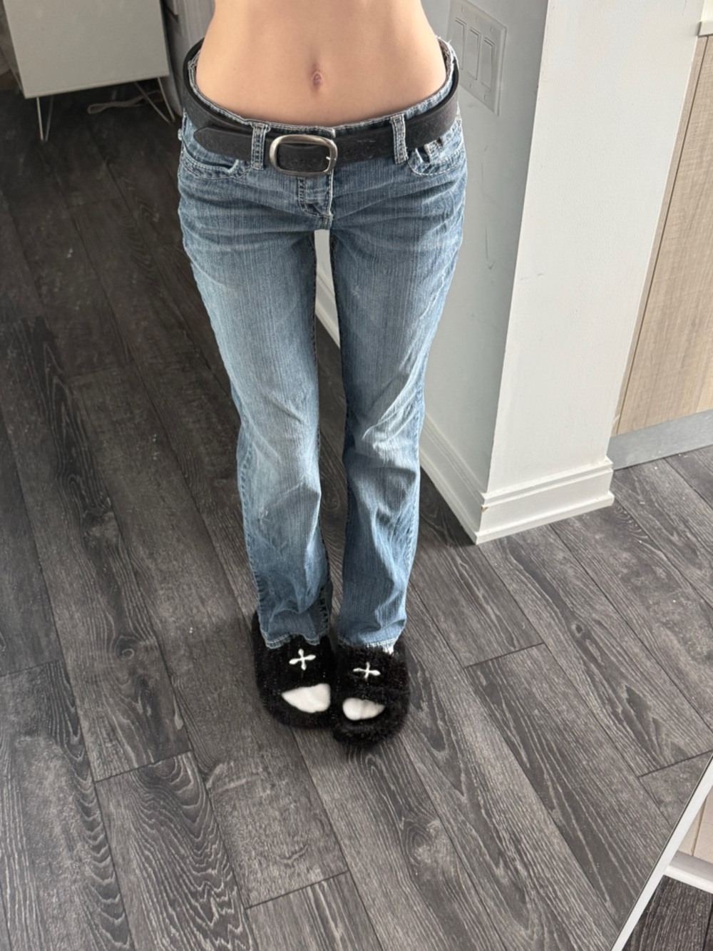 Y2K low rise light wash jeans